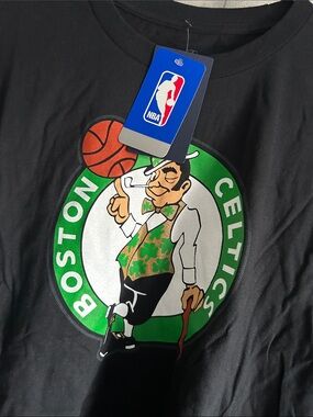 Fanatics Black Boston Celtics Logo T‑Shirt with Green and Orange Accent